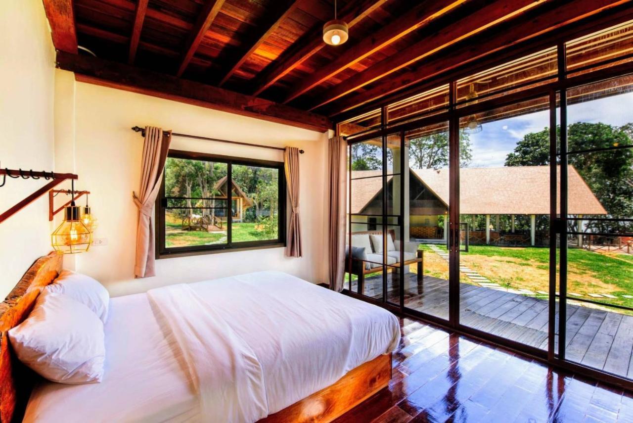 Phayamas Private Beach Resort And Island Brew - Adults Only Koh Phayam Exterior foto