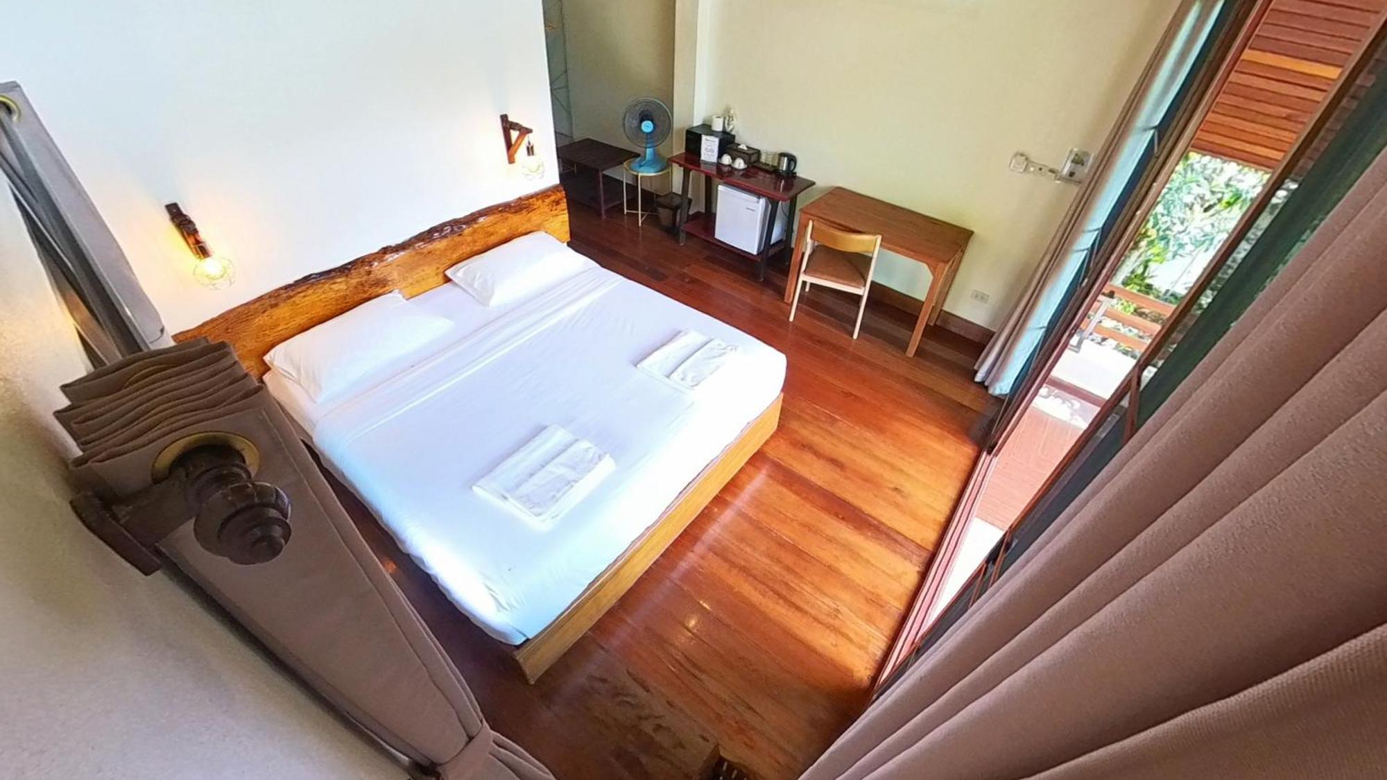 Phayamas Private Beach Resort And Island Brew - Adults Only Koh Phayam Habitación foto