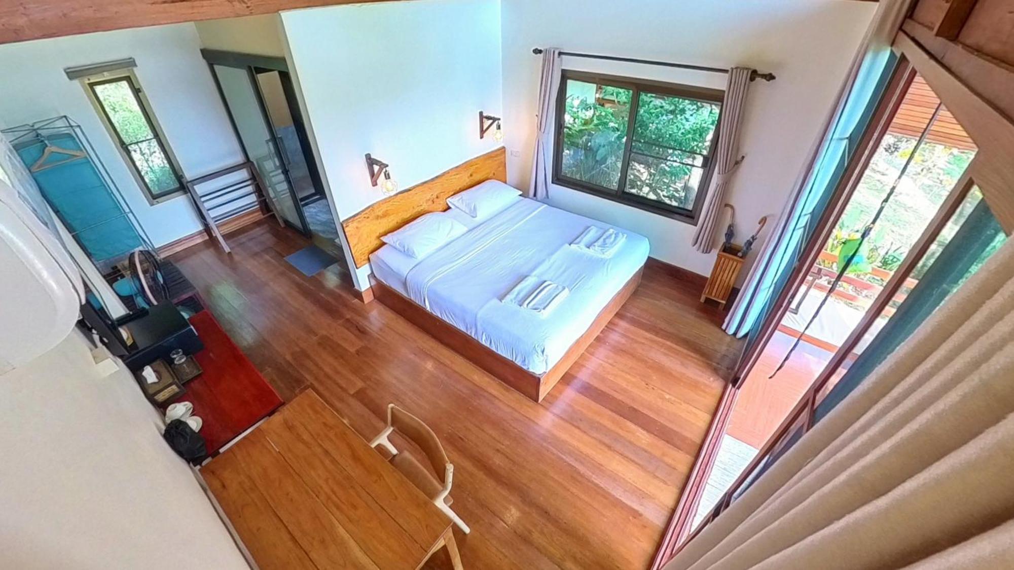 Phayamas Private Beach Resort And Island Brew - Adults Only Koh Phayam Habitación foto