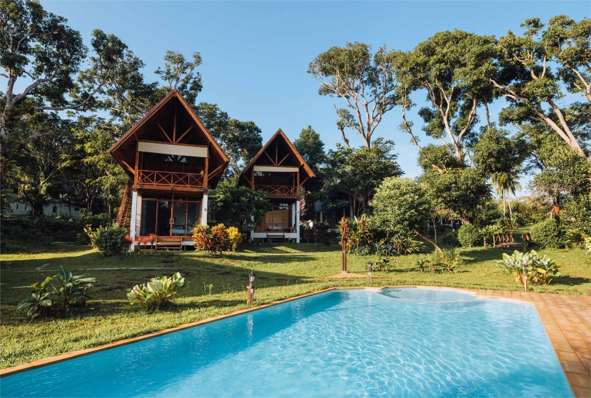 Phayamas Private Beach Resort And Island Brew - Adults Only Koh Phayam Exterior foto